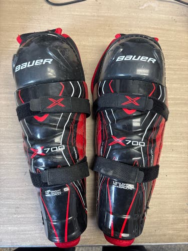 Junior Bauer Vapor X700 12" Shin Pads (New)