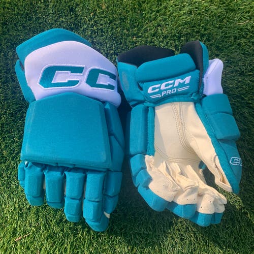 13" San Jose Sharks Barracuda CCM HGTKPP Tacks Gloves Used with New Palms *Read Full Description*
