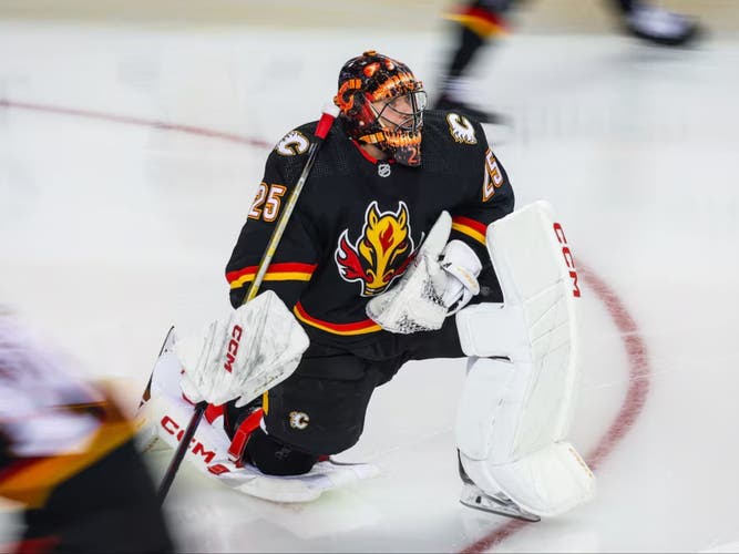 Jacob Markström Large 2022 CCM EFlex 5 Goalie Leg Pads (Game Used)