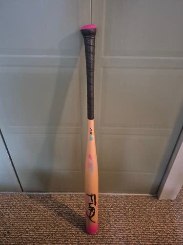 2025 AXE Fury Composite 1 pc Slowpitch Softball Bat (-7) 27 oz 34" (Used)