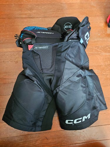 Junior Small CCM JetSpeed + Hockey Pants (Used)