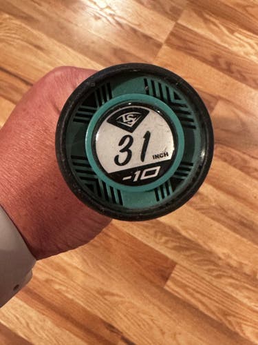 Louisville Slugger Bat (-10) 21 oz 31" (Used)