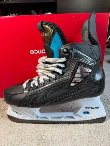 True Pro Custom Hockey Skates Regular Width 10 (Used)