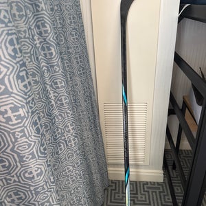 Senior Bauer Nexus Tracer Right Handed Hockey Stick P28 65 Flex (New)