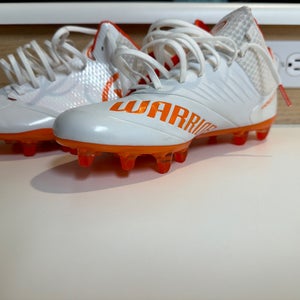White Unisex Size M 9.5 (W 10.5) Adult Warrior Burn 9.0 Mid Top Molded Cleats (New)