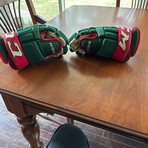 CCM HG97 Gloves 14" Pro Stock (Used)