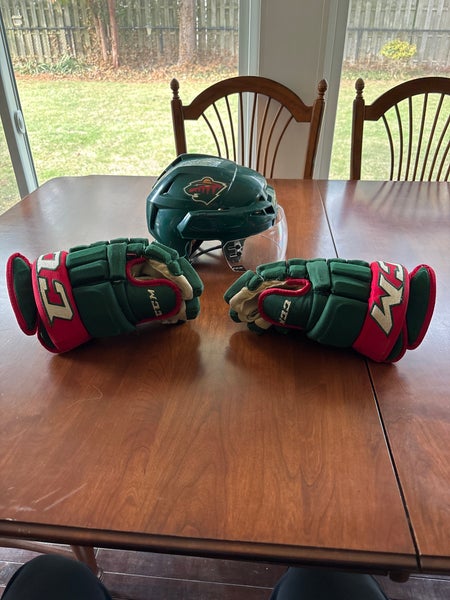 Medium CCM Tacks 720 Helmet Pro Stock (Used)