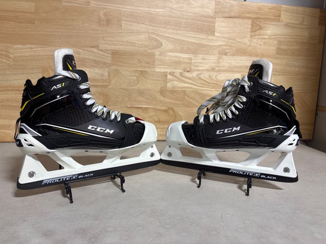 2016 CCM Tacks Hockey Goalie Skates Regular Width Size 6.5 (New)