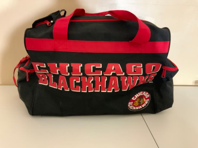 Excellent Condition Chicago Blackhawks Duffle Bag.