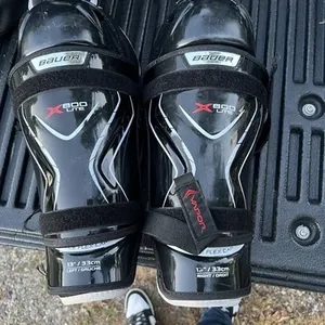 Junior Bauer Vapor X800 Lite 13" Shin Pads (Used)
