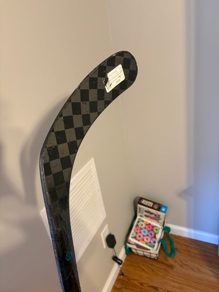 Junior Bauer Twitch Right Handed Hockey Stick P92 50 Flex (Used)