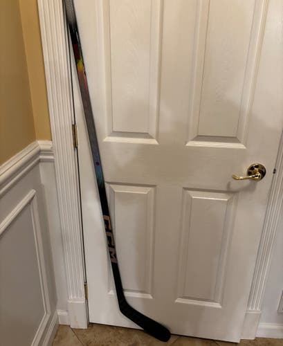 Intermediate CCM JetSpeed FT8 Left Hand Hockey Stick P29 65 Flex (New)