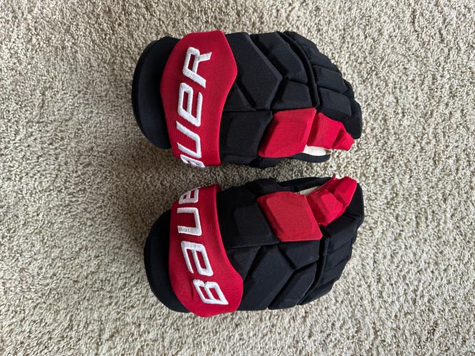 Bauer Supreme Mach Gloves 14" Pro Stock (Used)