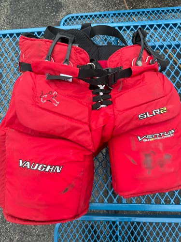Senior Medium Vaughn Ventus SLR2 Pro Carbon Hockey Goalie Pants (Used)