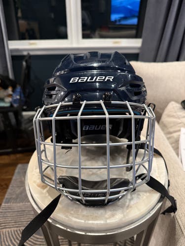 Small Bauer Re-Akt 55 Helmet with Facemask (New)