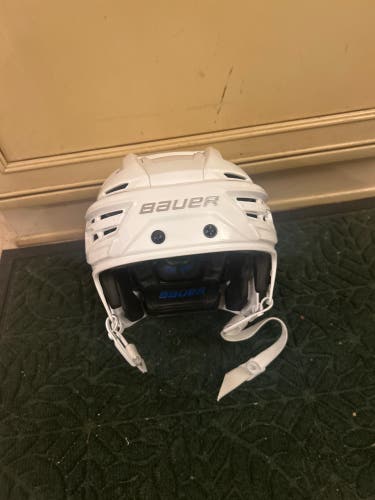 Medium Bauer Re-Akt 155 Helmet Pro Stock (New)