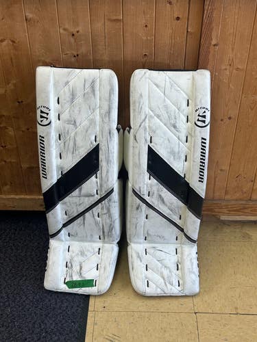 28" +1 Warrior Ritual G4 Goalie Leg Pads (Used)