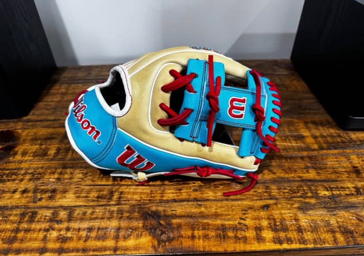 Wilson A2000 RH Baseball Glove 11.5" (New)