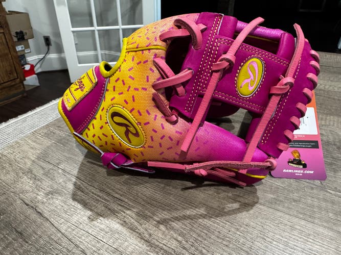 2025 Rawlings Heart of the Hide RH Baseball Glove 11.5" (New)