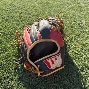 Wilson Staff RH Infield Baseball Glove 11.5" (Used)