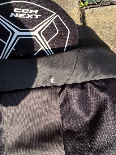 Men's Senior XL CCM Next Hockey Pants (Used)