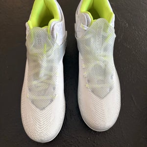 Men’s Size M 11.0 (W 12.0) Under Armour Highlight (New)