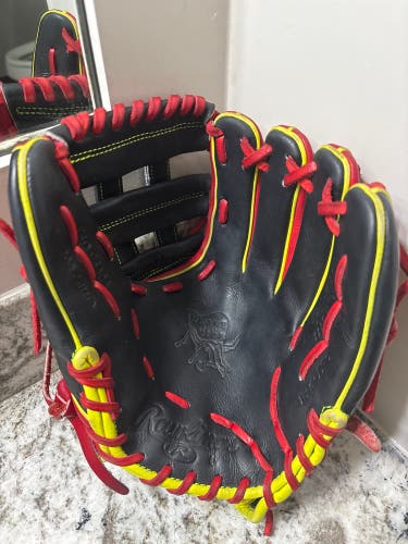 Rawlings Heart of the Hide RH Infield Baseball Glove 11.75" Game ready!!