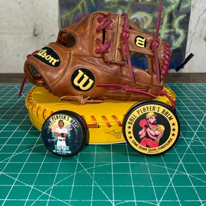 Wilson DP15 A2000 RH Baseball Glove 11.5" (Used)