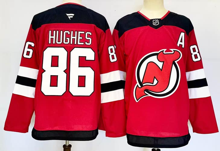 Men's New Jersey Devils Jack Hughes  Hockey Jersey Size 50 Vintage