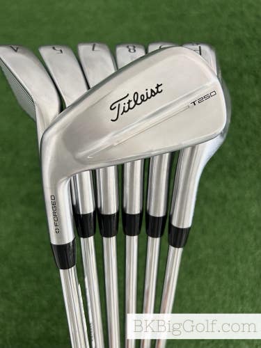 LH Titleist T250 25 Forged Iron Set 4-P / True Temper AMT Black Stiff