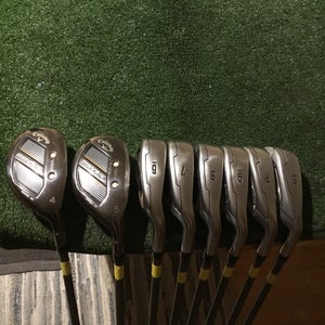 Callaway Ladies Mavrik Max-W Irons/Hybrids Set 4H, 5H, 6-PW-SW Catalyst Graphite