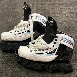 2025 True One Piece Hockey Goalie Skates Regular Width Pro Stock 8 (Used)