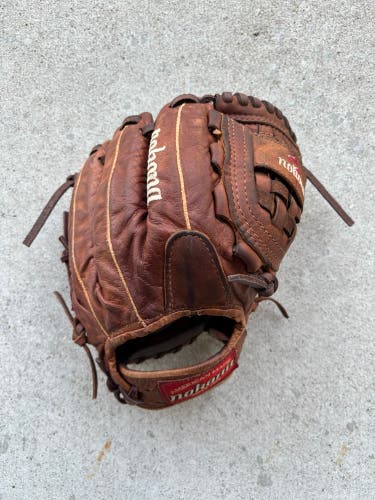 Nokona Kinera AMG 1200 12" (Used)