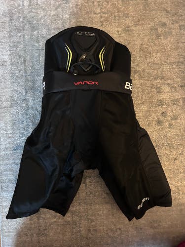 Junior Medium Bauer Vapor X Velocity Hockey Pants (Used)