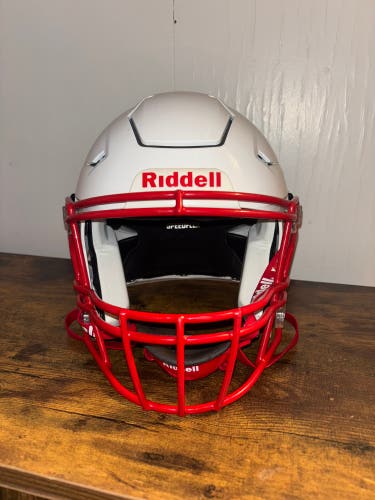 Adult Medium Riddell SpeedFlex Helmet (Used)