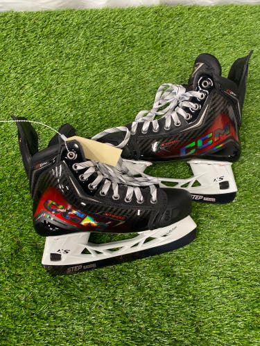 CCM JetSpeed FT8 Pro Hockey Skates | Intermediate Size 5.5