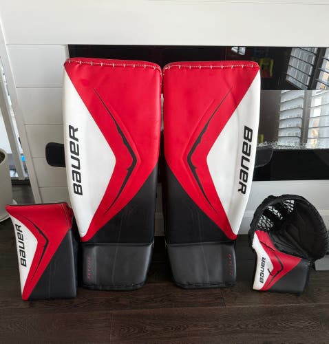 34" 2025 Bauer Flylite Regular Goalie Full Set Pro Stock (Used)