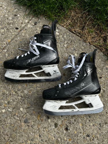 Used Bauer Vapor Hyperlite 2 Hockey Skates Regular Width 8 fit 2