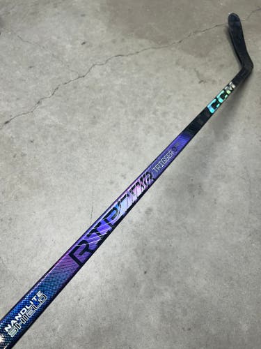 85 Flex P90TM Senior CCM Trigger 8 Pro Left Hand Hockey Stick Pro Stock (Used)