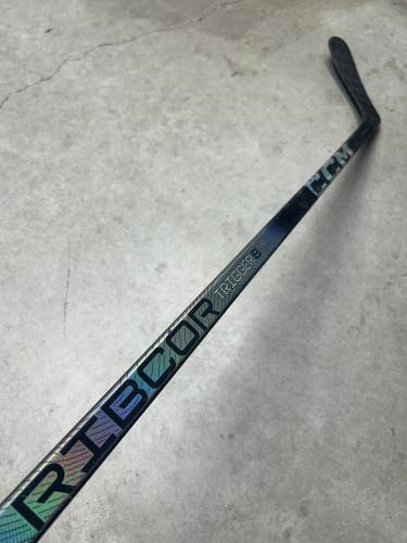 80 Flex P29 Senior CCM Trigger 8 Pro Left Hand Hockey Stick Pro Stock (Used)