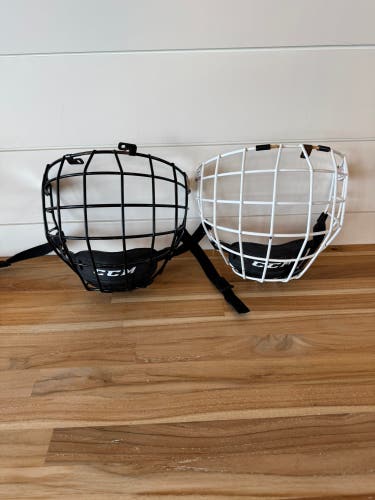Medium CCM FM580 Full Cages (Used)