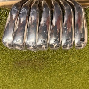 Callaway Elyte 5-AW Iron Set, Denali Senior Flex, RH