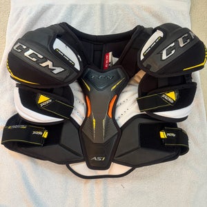 Men's XL Senior CCM Super Tacks AS1 Shoulder Pads