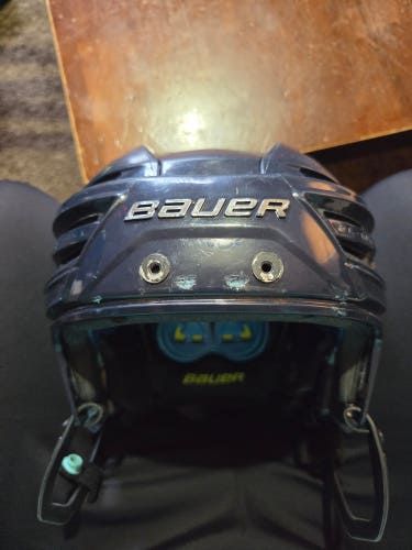 Medium Bauer Re-Akt 150 Helmet (Used)