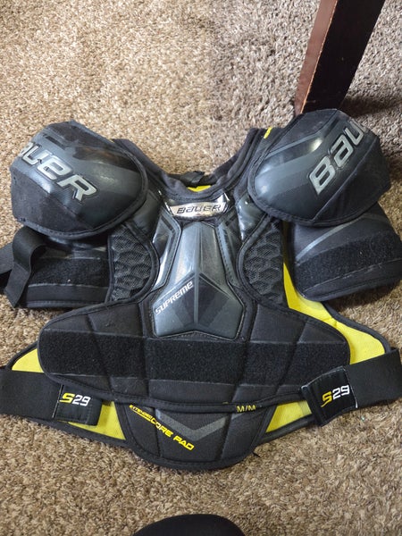 Men's Medium Senior Bauer Supreme S29 Shoulder Pads (Used)