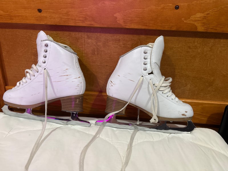 Jackson Ultima Evo Figure Skates B Adult 5 (Used)