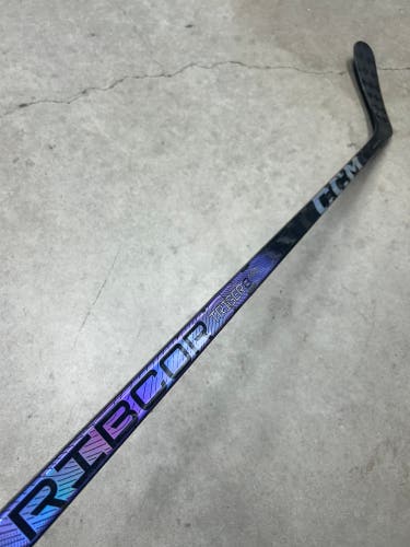 80 Flex P29 Senior CCM Trigger 8 Pro Left Hand Hockey Stick Pro Stock (Used)