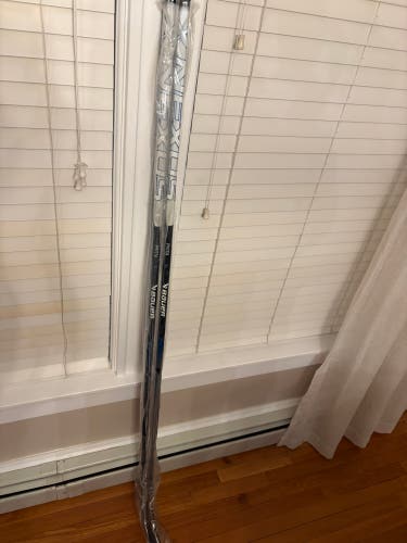2 Senior Bauer Nexus League Right Handed Hockey Stick P90TM 77 Flex Pro Stock (New)