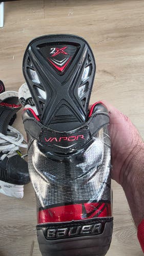 Black/Gray Bauer Vapor 2X Pro Hockey Skates Regular Width 8.5