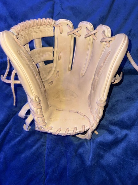 2025 44 Pro RH 574 Baseball Glove 11.75" (Used)
